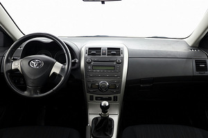 Toyota Corolla Linea Sol 1.6 91kW (5 foto / 8)
