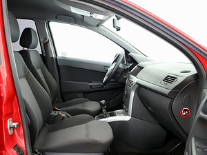 Opel Astra Facelift 1.6 85kW (6 foto / 7)