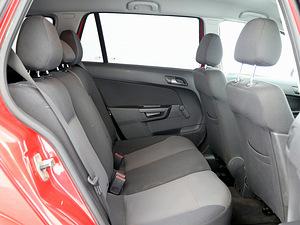Opel Astra Facelift 1.6 85kW (7 foto / 7)