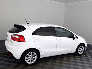 Kia Rio Comfort 1.1 CRDi 55kW (3 foto / 7)