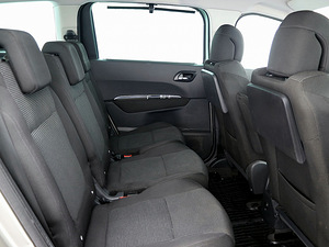 Peugeot 5008 Elegance ATM 1.6 115kW (7 foto / 8)