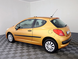 Peugeot 207 Elegance 1.4 54kW (4 foto / 8)