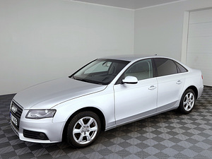Audi A4 Comfortline ATM 1.8 88kW (2 foto / 7)