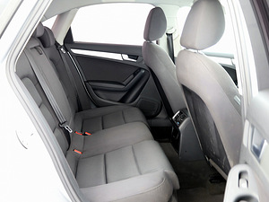 Audi A4 Comfortline ATM 1.8 88kW (7 foto / 7)
