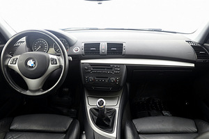 BMW 118 Sportpakett 2.0 95kW (5 foto / 7)