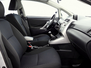 Toyota Verso Linea Sol 2.0 D-4D 93kW (6 foto / 8)