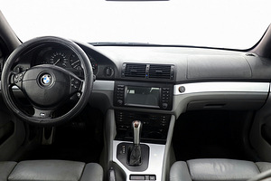 BMW 530 Sportpakett Facelift ATM 2.9 D 142kW (5 foto / 9)