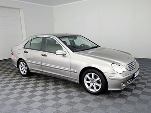 Mercedes-Benz C 180 Classic Facelift ATM 1.8 105kW (1 foto / 8)