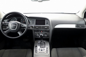 Audi A6 Comfortline ATM 2.4 130kW (5 foto / 7)