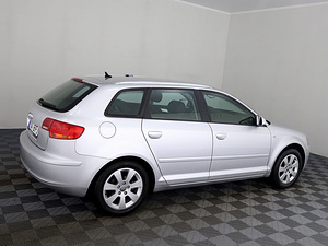 Audi A3 Sportback Facelift ATM 2.0 TDI 103kW (3 foto / 8)