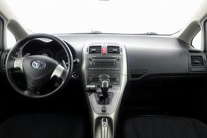 Toyota Auris Linea Sol ATM 1.6 91kW (5 foto / 8)