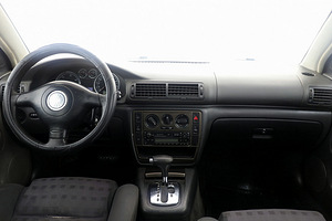 Volkswagen Passat Sportline ATM 1.9 TDI 96kW (5 foto / 7)