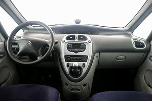 Citroen Xsara Picasso Comfort 1.6 80kW (5 foto / 7)