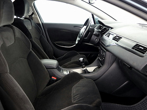 Citroen C5 Comfort 2.0 HDi 100kW (6 foto / 8)