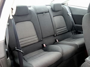 Peugeot 407 Coupe 2.2 120kW (7 foto / 8)