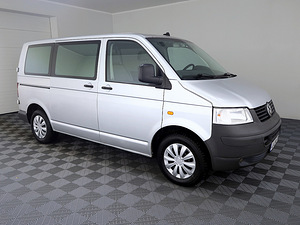 Volkswagen Transporter Passenger 2.5 TDI 96kW (1 foto / 8)