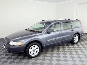 Volvo XC70 Summum Facelift ATM 2.4 D5 136kW (2 foto / 7)