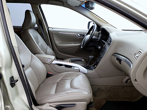 Volvo XC70 Summum Facelift ATM 2.4 D5 136kW (6 foto / 7)