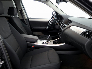 BMW X3 Business ATM 2.0 D 135kW (6 foto / 9)