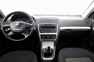 Skoda Octavia Comfortline 4x4 2.0 TDI 103kW (5 foto / 7)