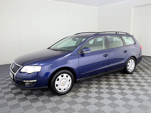 Volkswagen Passat Comfortline 1.6 85kW (2 foto / 7)