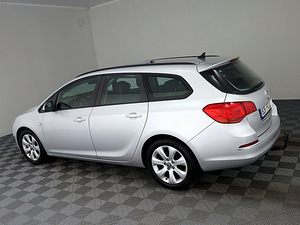 Opel Astra Tourer Facelift 1.7 CDTi 81kW (4 foto / 7)