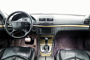 Mercedes-Benz E 280 Avantgarde Facelift ATM 3.0 CDI 140kW (5 foto / 8)