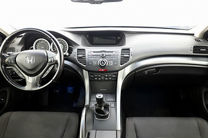 Honda Accord Facelift 2.0 115kW (5 foto / 8)