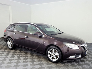 Opel Insignia Sports Tourer Cosmo 2.0 CDTi 118kW (1 foto / 8)