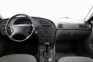 Saab 9-5 Comfort ATM 2.0 110kW (5 foto / 7)