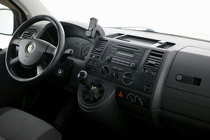 Volkswagen Multivan Startline 2.5 TDI 96kW (5 foto / 9)
