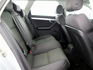 Audi A4 Sportline ATM 2.0 TDI 103kW (7 foto / 7)
