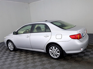 Toyota Corolla Linea Sol ATM 1.6 91kW (4 foto / 8)