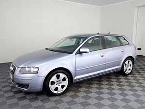 Audi A3 Sportback Comfortline ATM 1.6 75kW (2 foto / 7)