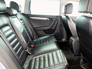 Volkswagen Passat Highline LPG ATM 1.4 110kW (7 foto / 9)