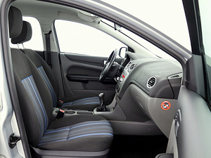 Ford Focus Facelift 1.6 74kW (6 foto / 7)