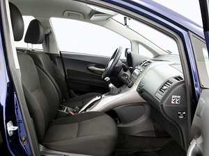 Toyota Auris Linea Sol 1.6 91kW (6 foto / 8)