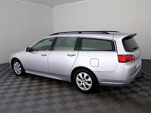 Honda Accord Luxury ATM 2.0 114kW (4 foto / 7)