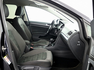 Volkswagen Golf Highline Facelift ATM 1.4 81kW (6 foto / 9)