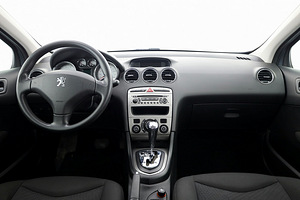 Peugeot 308 Elegance LPG ATM 1.6 88kW (5 foto / 8)