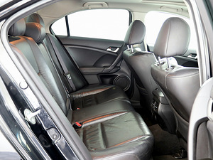 Honda Accord Luxury ATM 2.4 148kW (7 foto / 8)