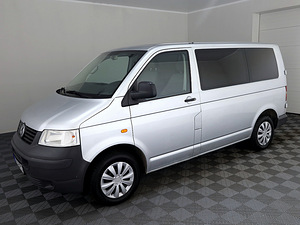 Volkswagen Transporter Kombi Passenger 2.5 TDI 96kW (2 foto / 8)