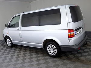 Volkswagen Transporter Kombi Passenger 2.5 TDI 96kW (4 foto / 8)