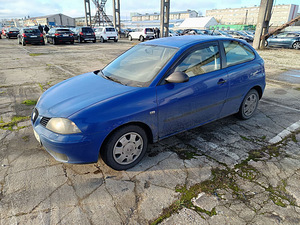 SEAT Ibiza Comfortline Facelift 1.4 55kW (2 foto / 6)