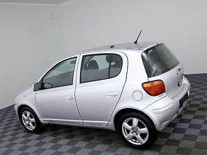 Toyota Yaris Linea Sol Facelift A-C 1.5 78kW (4 foto / 8)