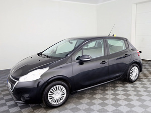 Peugeot 208 Elegance 1.0 50kW (2 foto / 7)
