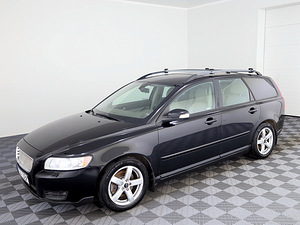 Volvo V50 Summum Facelift 2.0 D4 100kW (2 foto / 8)