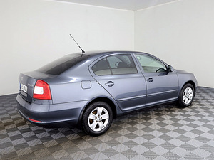 Skoda Octavia Comfortline Facelift 1.6 75kW (3 foto / 7)