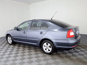 Skoda Octavia Comfortline Facelift 1.6 75kW (4 foto / 7)