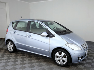 Mercedes-Benz A 160 Avantgarde Facelift 1.5 70kW (1 foto / 8)